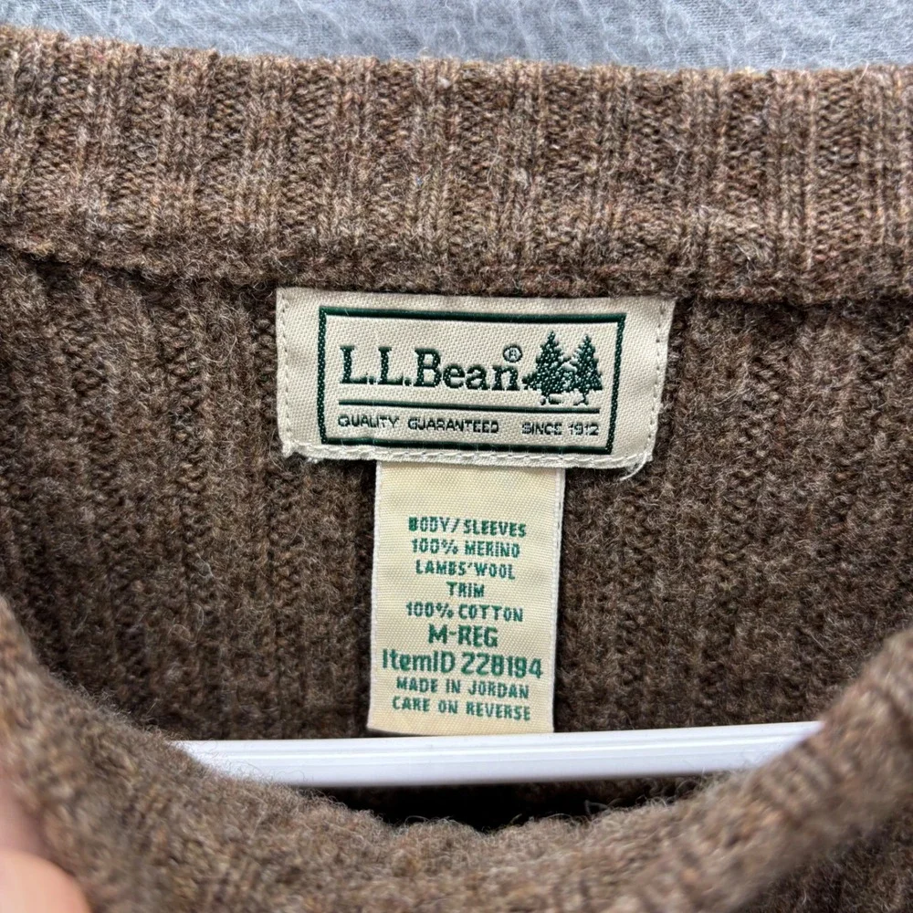 LL Bean Mens Merino Lambswool Commando Sweater Brown Shoulder Elbow Patch Size M